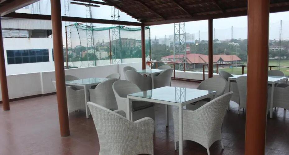 העיר בנגלור Mak Hotel מראה חיצוני תמונה