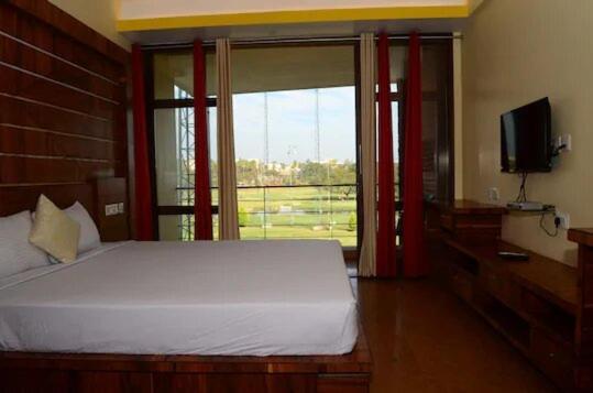 העיר בנגלור Mak Hotel מראה חיצוני תמונה